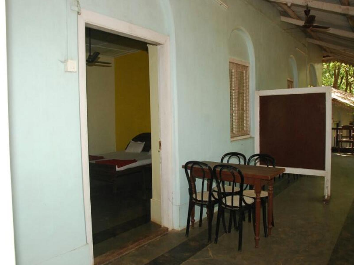Cecil Hotel Matheran Buitenkant foto